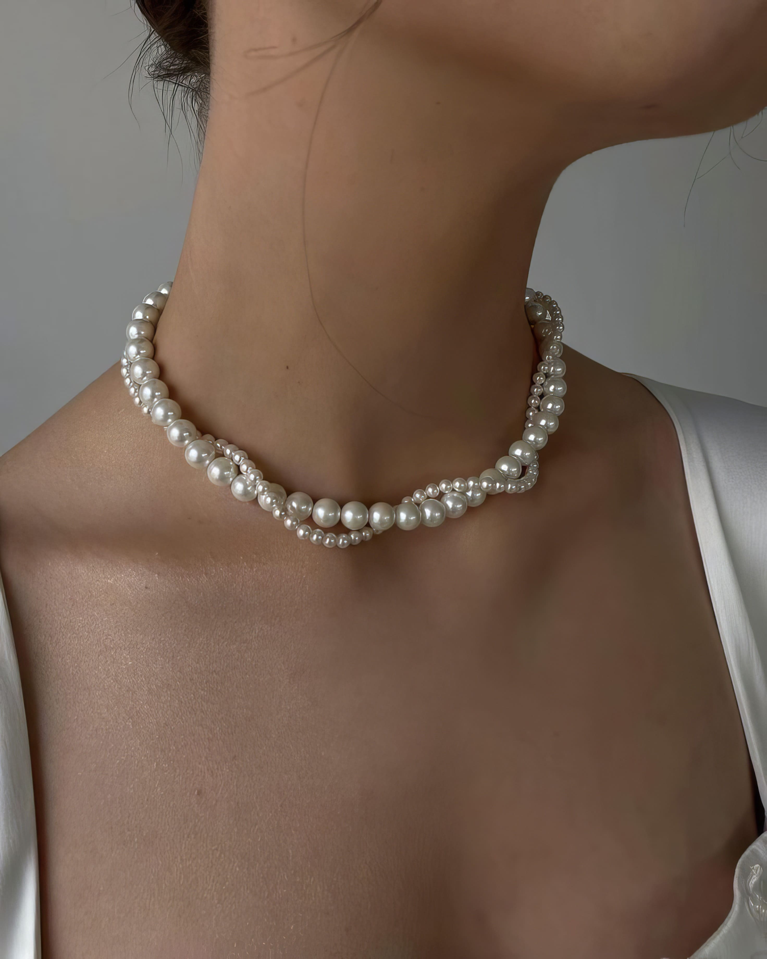 Anastasia - Collar de Perlas